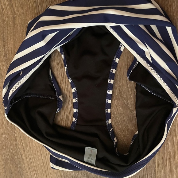 Womens navy bathing suit size L - Picture 5 of 5